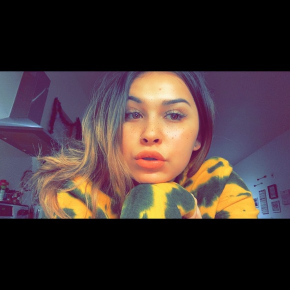 Meet your Posher, Morgan - Picture 2 of 2